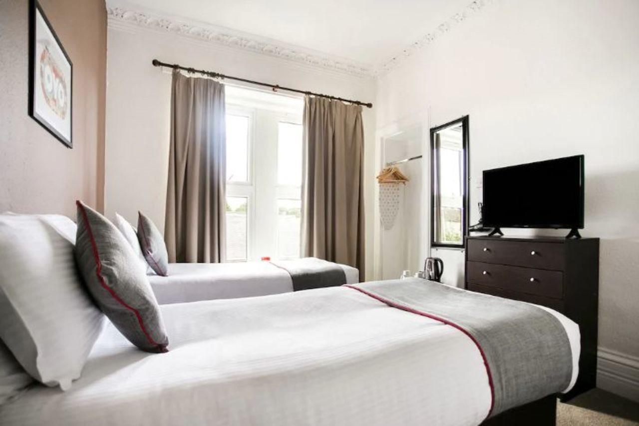 โอโย คอร์เนอร์ โฮเทล Hotel คาร์นูสตี ภายนอก รูปภาพ