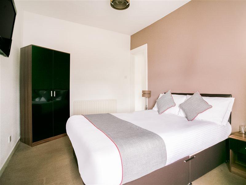 โอโย คอร์เนอร์ โฮเทล Hotel คาร์นูสตี ภายนอก รูปภาพ