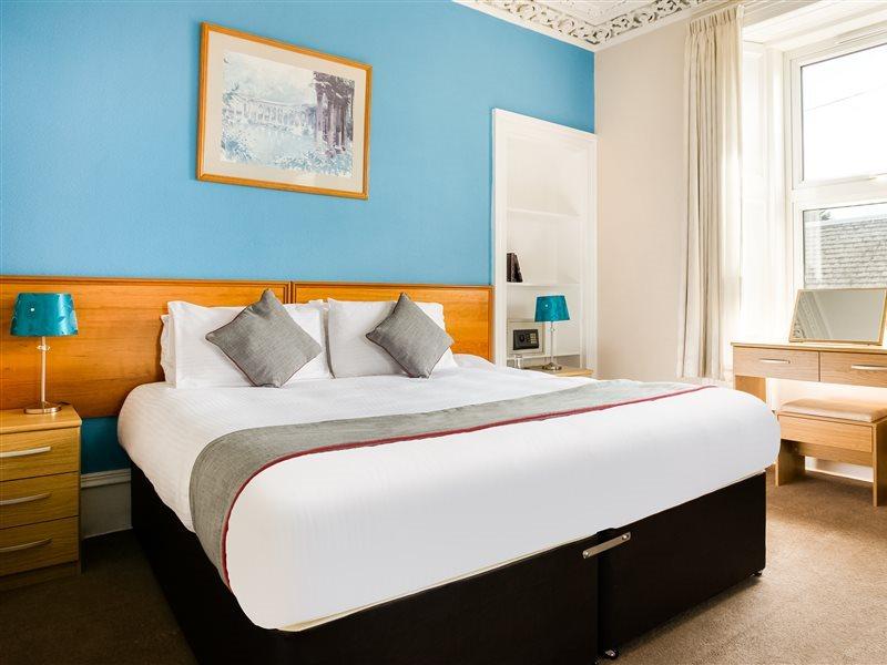 โอโย คอร์เนอร์ โฮเทล Hotel คาร์นูสตี ภายนอก รูปภาพ