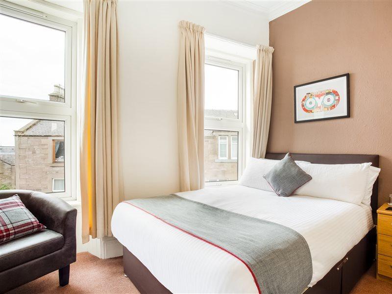 โอโย คอร์เนอร์ โฮเทล Hotel คาร์นูสตี ภายนอก รูปภาพ