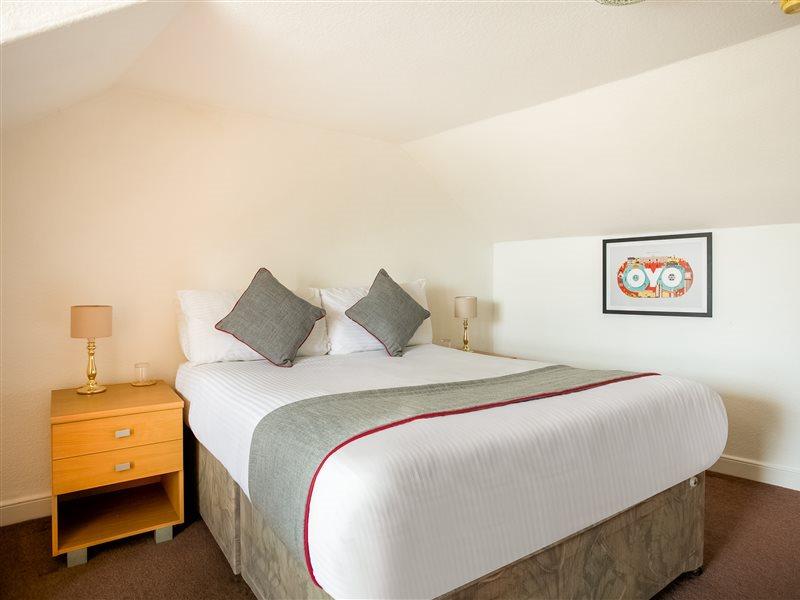 โอโย คอร์เนอร์ โฮเทล Hotel คาร์นูสตี ภายนอก รูปภาพ