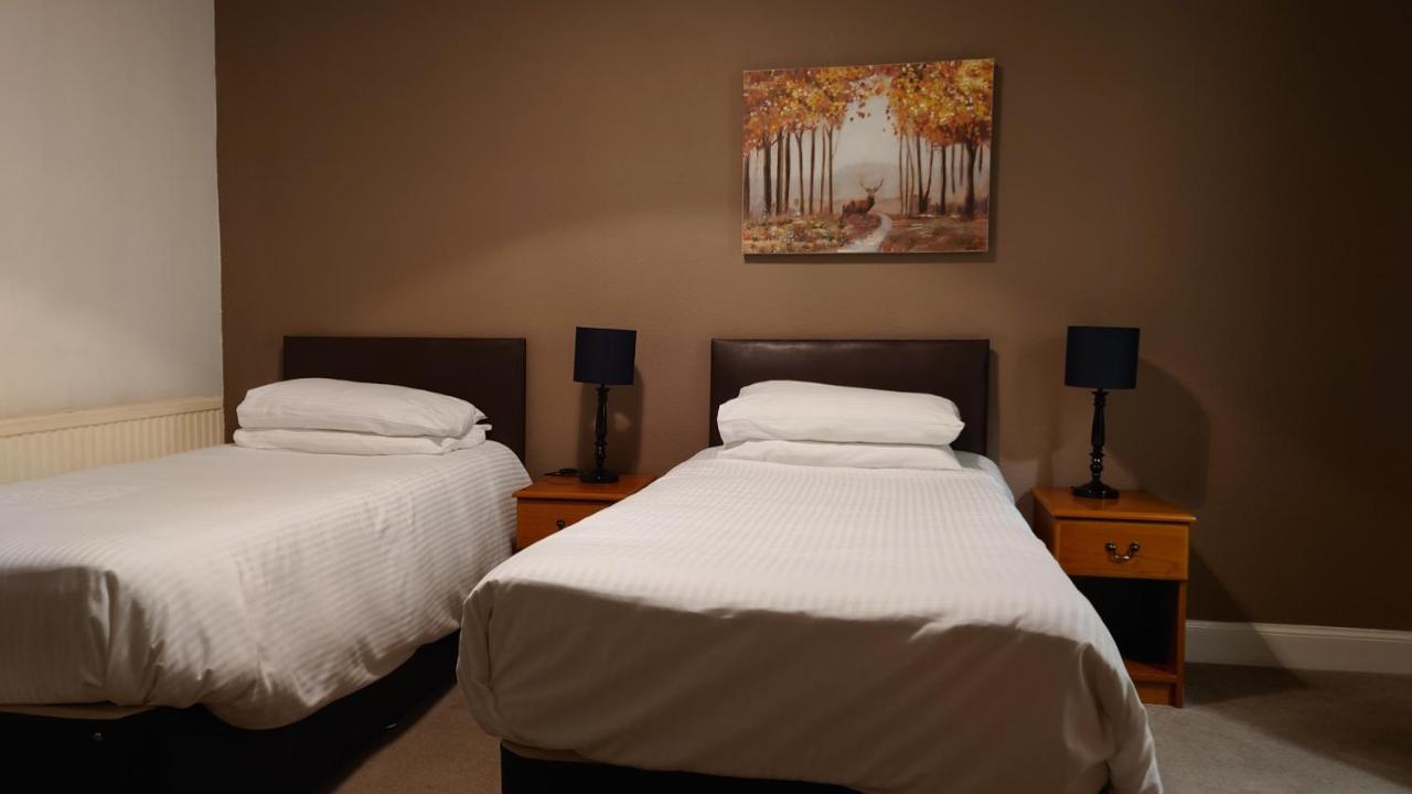 โอโย คอร์เนอร์ โฮเทล Hotel คาร์นูสตี ภายนอก รูปภาพ