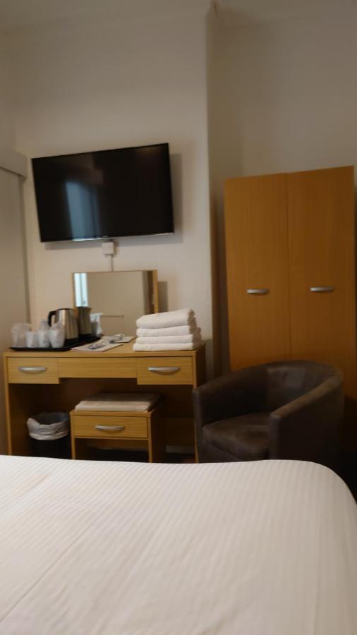 โอโย คอร์เนอร์ โฮเทล Hotel คาร์นูสตี ภายนอก รูปภาพ