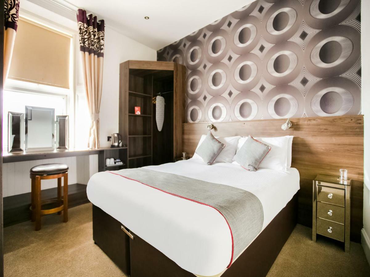 โอโย คอร์เนอร์ โฮเทล Hotel คาร์นูสตี ภายนอก รูปภาพ