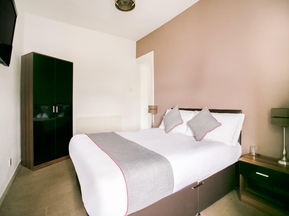 โอโย คอร์เนอร์ โฮเทล Hotel คาร์นูสตี ภายนอก รูปภาพ